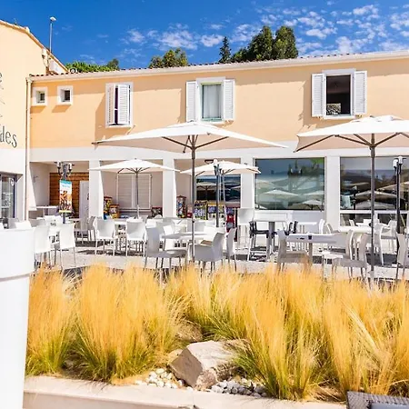 Camping Domaine Des Naiades Grimaud