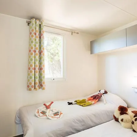 Camping Domaine Des Naiades 4*